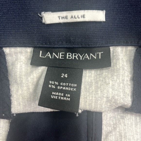 #46 Lane Bryant The Allie Crop Navy White Petal Pushers Pants Size 24 - Picture 6 of 6